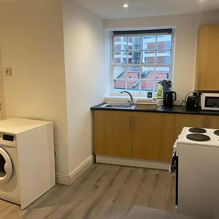 Stylish 1-bed Flat In Trendy Montpelier,